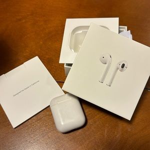 Apple AirPods with charging case